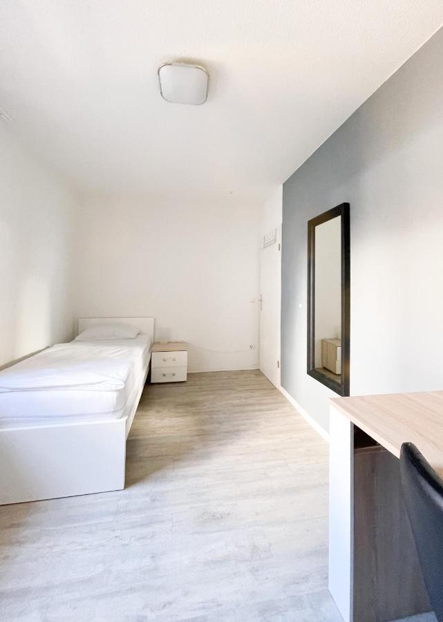 Traumhaftes Privatzimmer In Карлсруе Екстериор снимка
